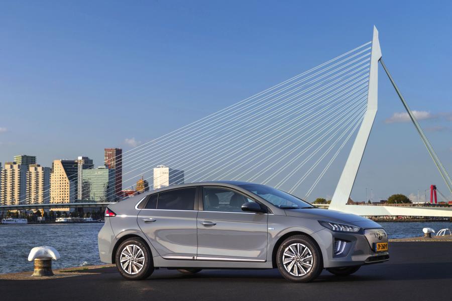  Hyundai IONIQ electric (AE) 2019 года  (WW) (фото 34 из 44)